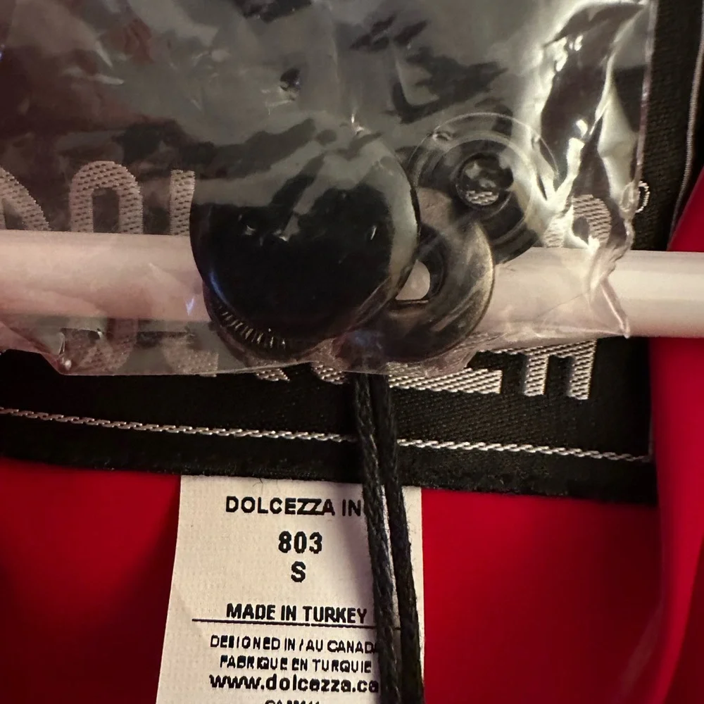 Dolcezza Red Puffer Coat - Picture 4 of 8